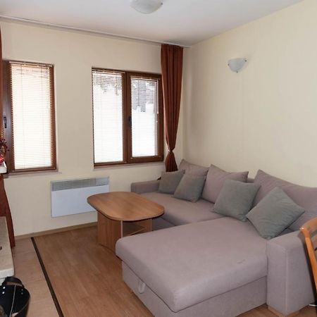 Замъка 1 Aparthotel Pamporovo Exteriör bild